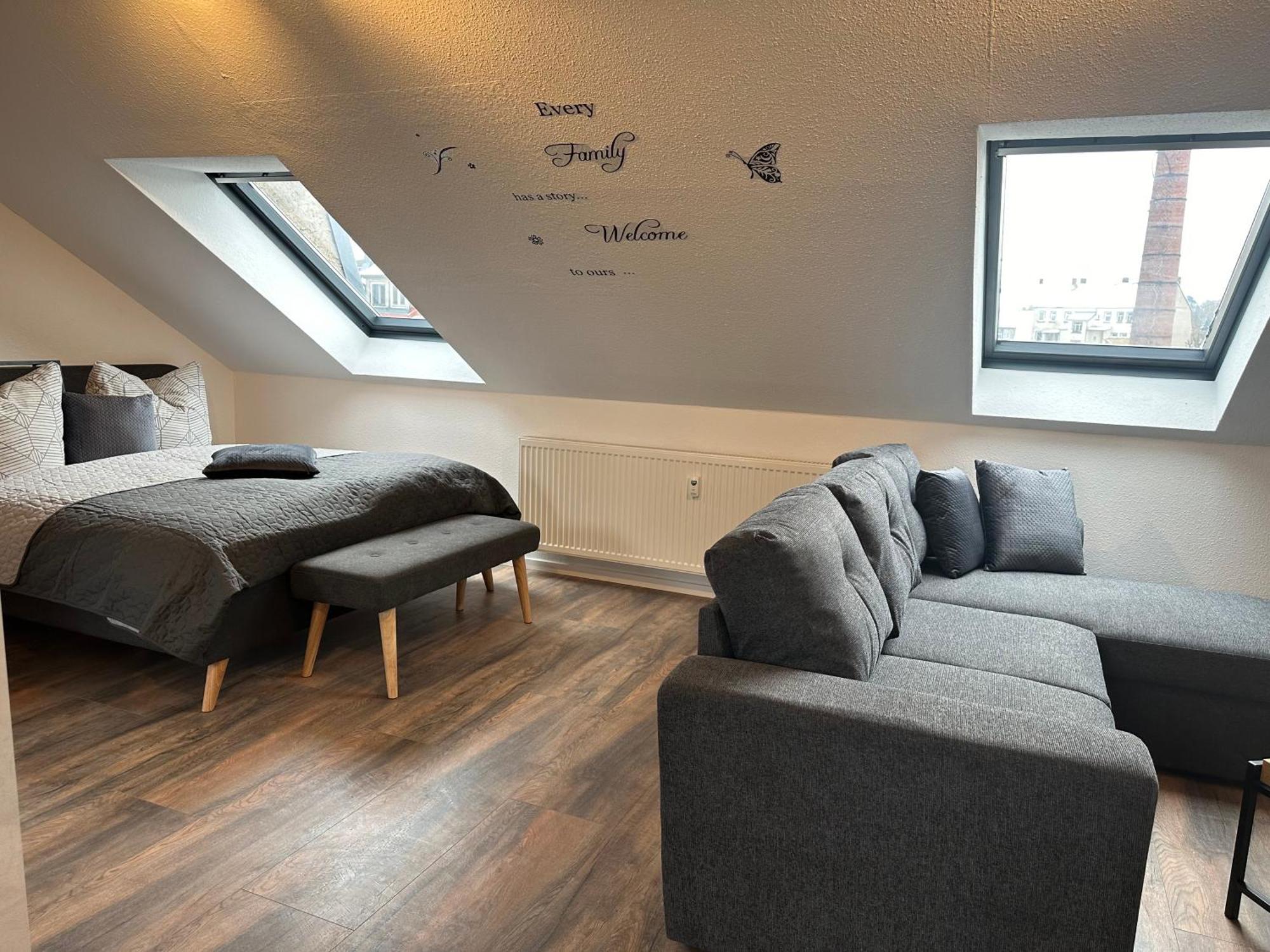 Ferienwohnung Zeitz - Weisse Elster Apartment エクステリア 写真